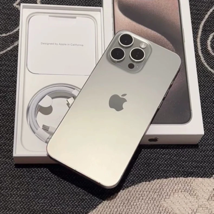 Iphone 15 pro max 2