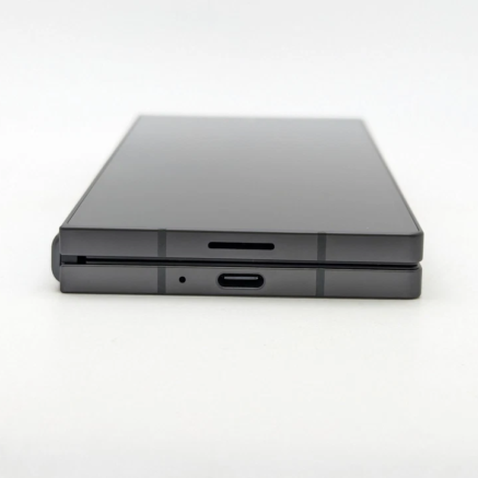 Galaxy Z Fold 6 .............